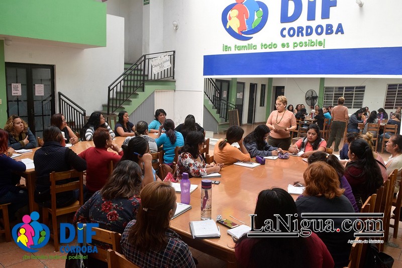 Mantiene DIF inscripciones a talleres para el autoempleo y ocupacionales