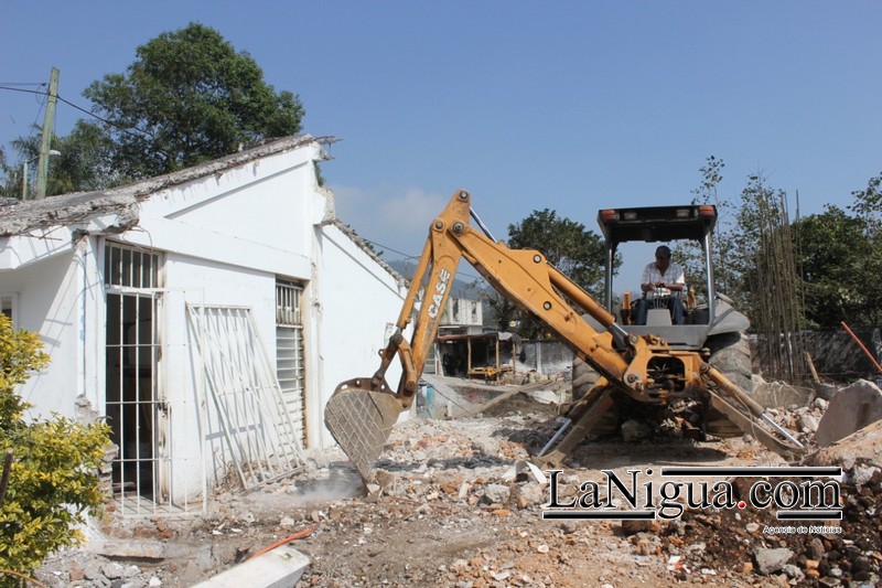 Continúan los trabajos del nuevo centro de salud.