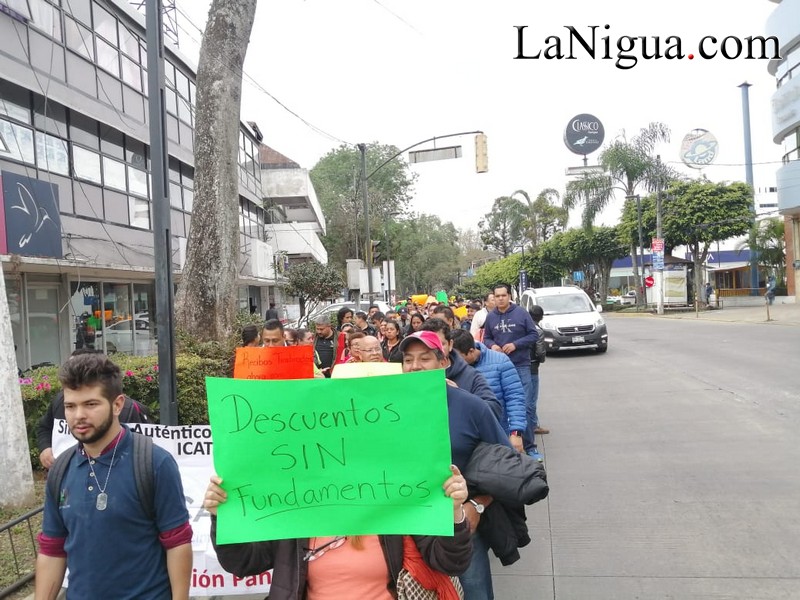 Marchan integrantes del SUTCECYTEV