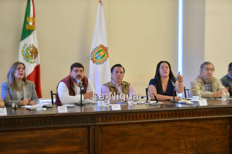 En sinergia con el gobernador Cuitláhuac García Jiménez y el secretario de Educación, Zenyazen Escobar García han revolucionado la educación en la entidad