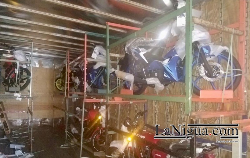 Recupera SSP 7 motocicletas y una caja seca en Tierra Blanca