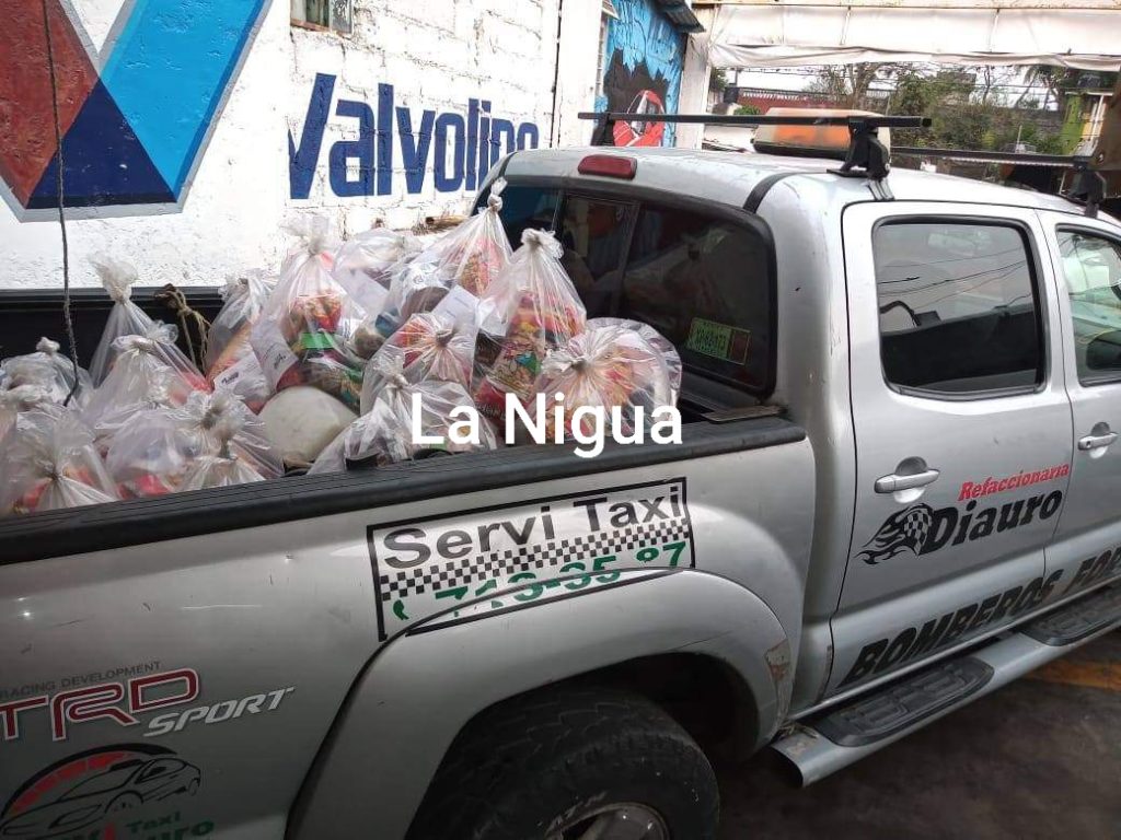 Bomberos de Fortin entregan despensa a sectores vulnerables.