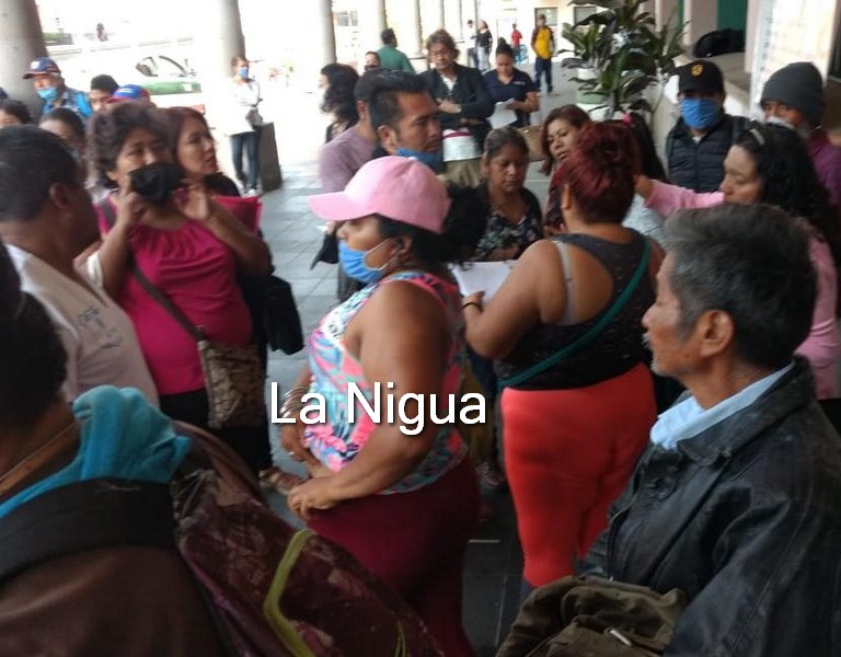 Piden apoyos tianguistas