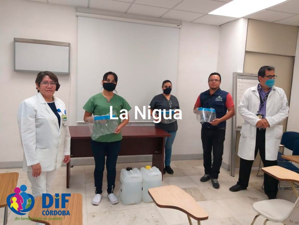 Entrega DIF Córdoba suministros médicos a Clínica 64 del IMSS