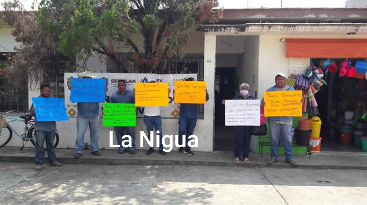 Exigen pago de prestaciones trabajadores de CAEV Yanga