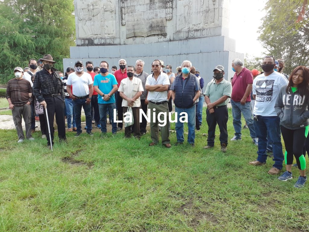 Familias de jubilados y pensionados ferrocarrileros continuarán pelea por terreno