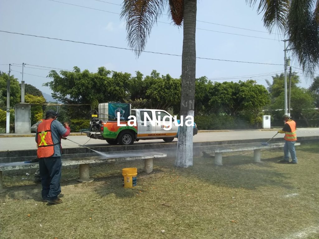 Sin bajar la guardia, Ixtaczoquitlán redobla acciones de limpieza y sanitización en colonias y comunidades