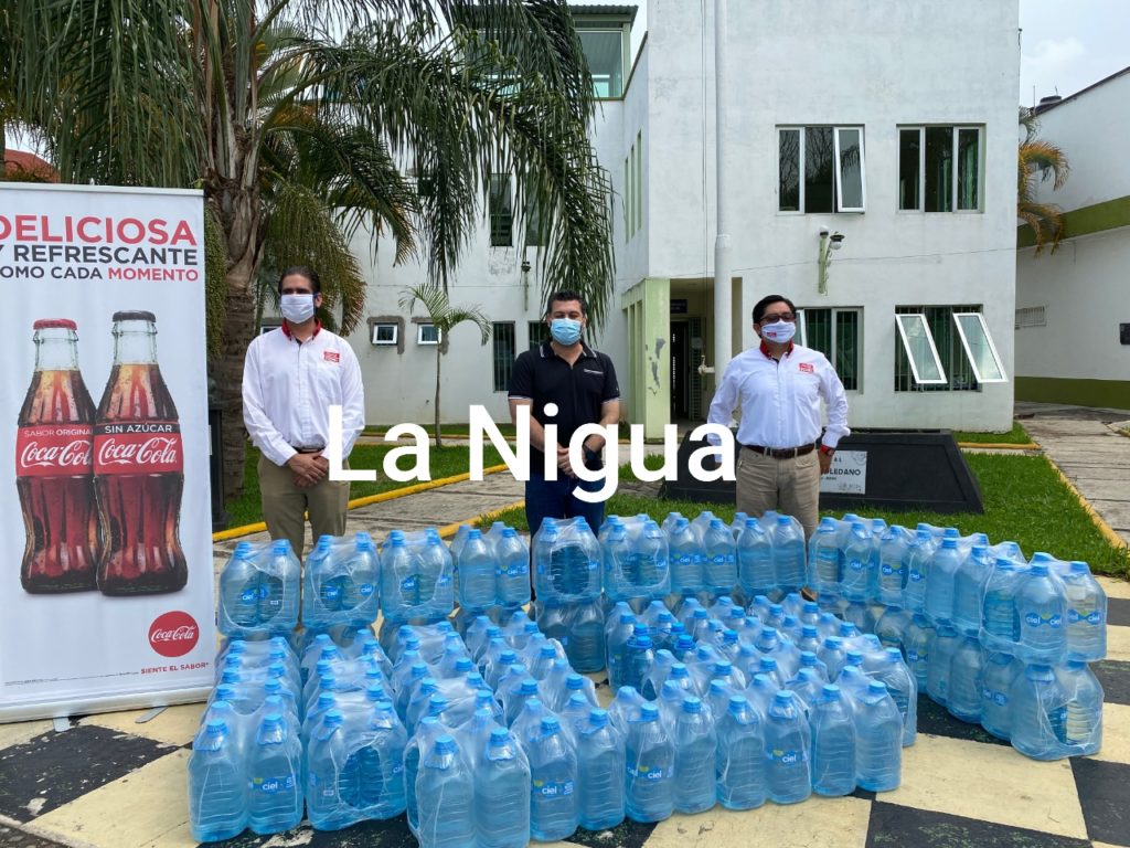AYUNTAMIENTO DE FORTÍN RECIBE DONATIVO DE AGUA POTABLE POR PARTE DE COCA-COLA FEMSA PARA PROGRAMA DE APOYOS ANTE CONTINGENCIA