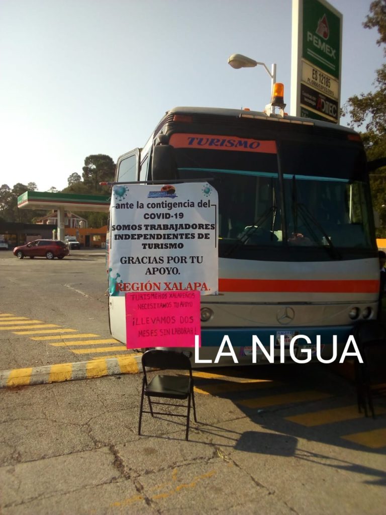 Continúan boteando conductores independientes de turismo