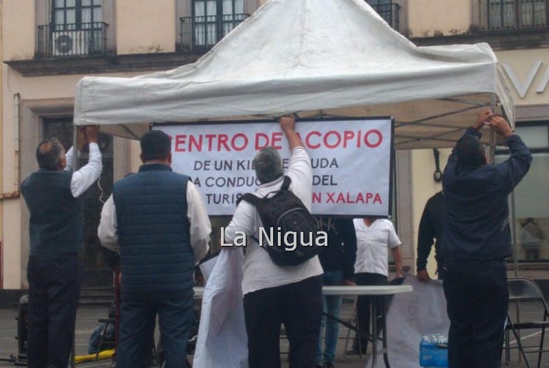 Conductores de Turismo Instalan centro de acopio en Plaza Lerdo