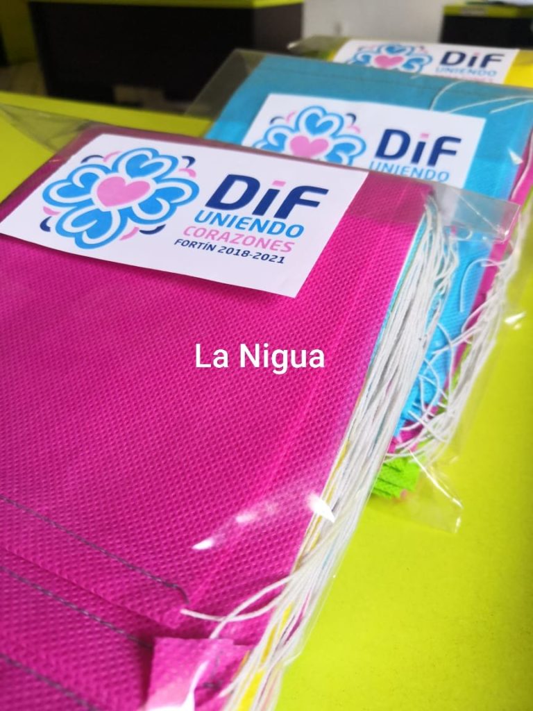 DIF Fortín elabora cubrebocas para la ciudadanía