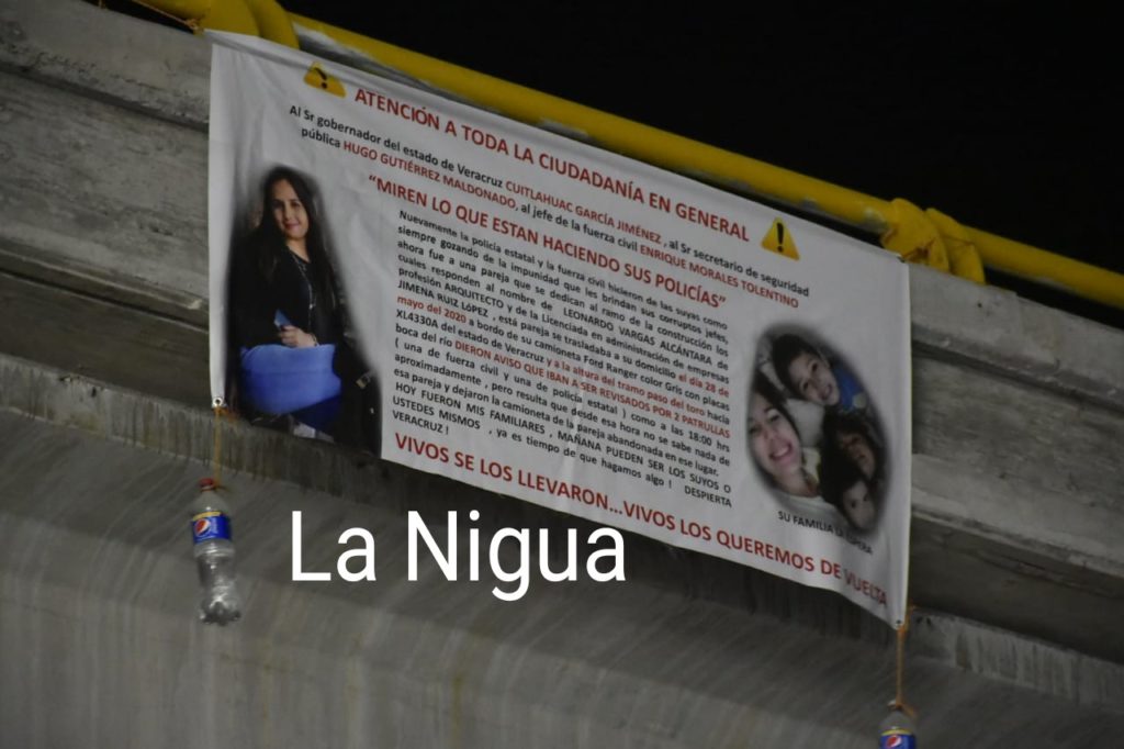 Tras secuestro encuentran mantas en puente