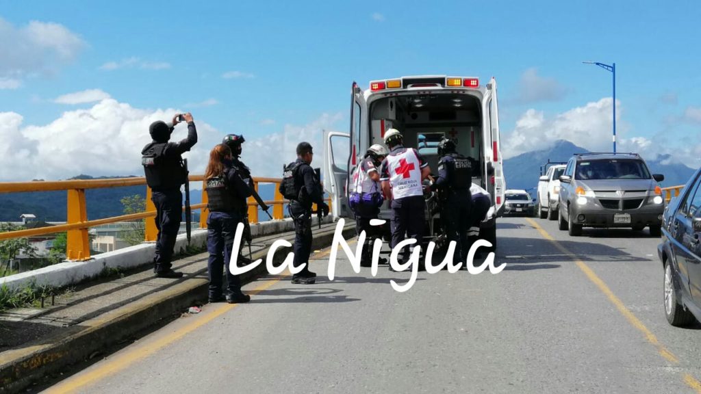 Mujer intenta suicidarse