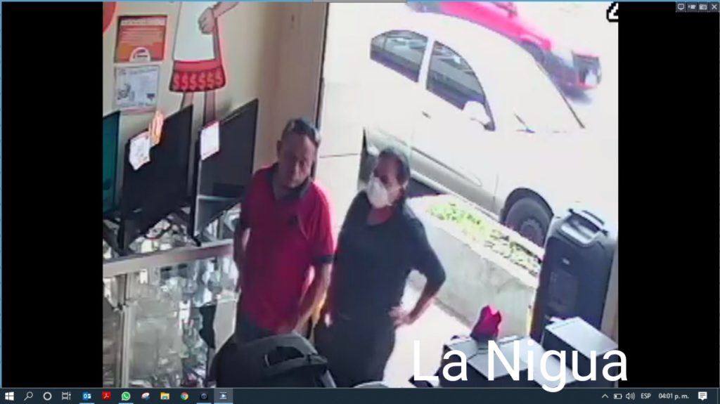 Pareja de delincuentes atracan varios comercios de la zona centro..