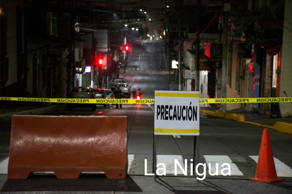 Con balizamiento mejora Ayuntamiento de Córdoba movilidad peatonal y vehicular