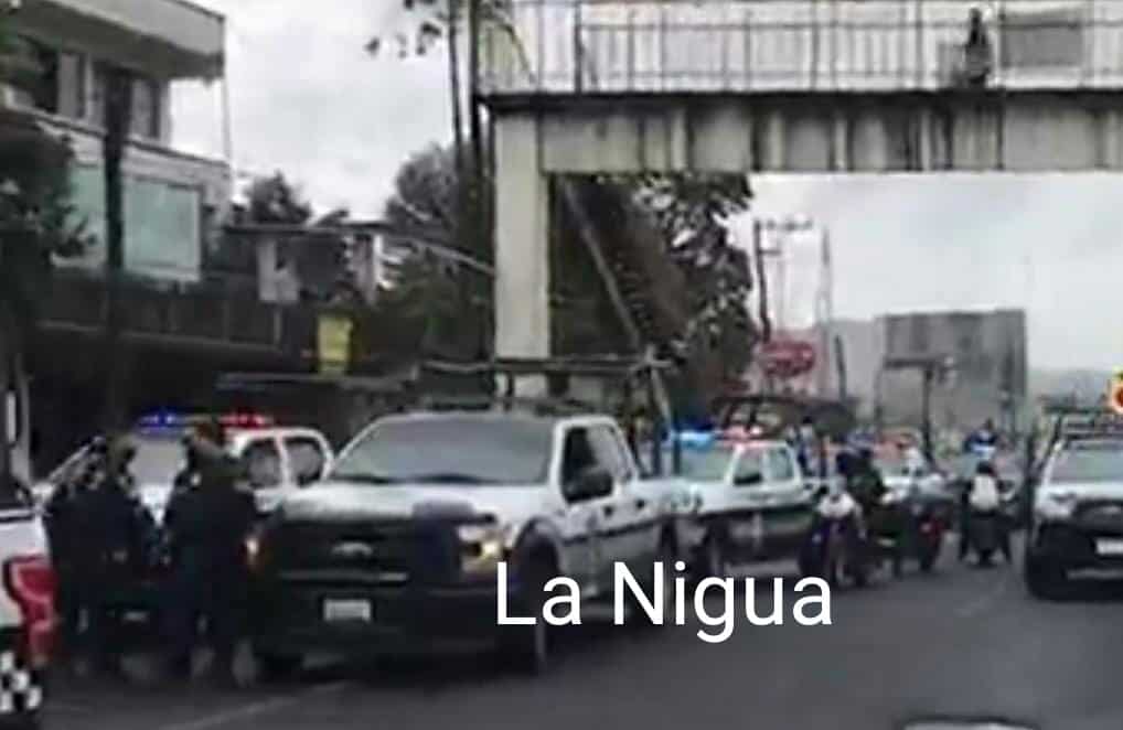 Persecución y detención de tres personas por robo a mano armada