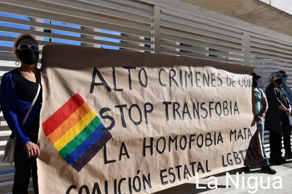 Integrantes que pertenecen a la coalición estatal LGBTTTI Se manifiestan