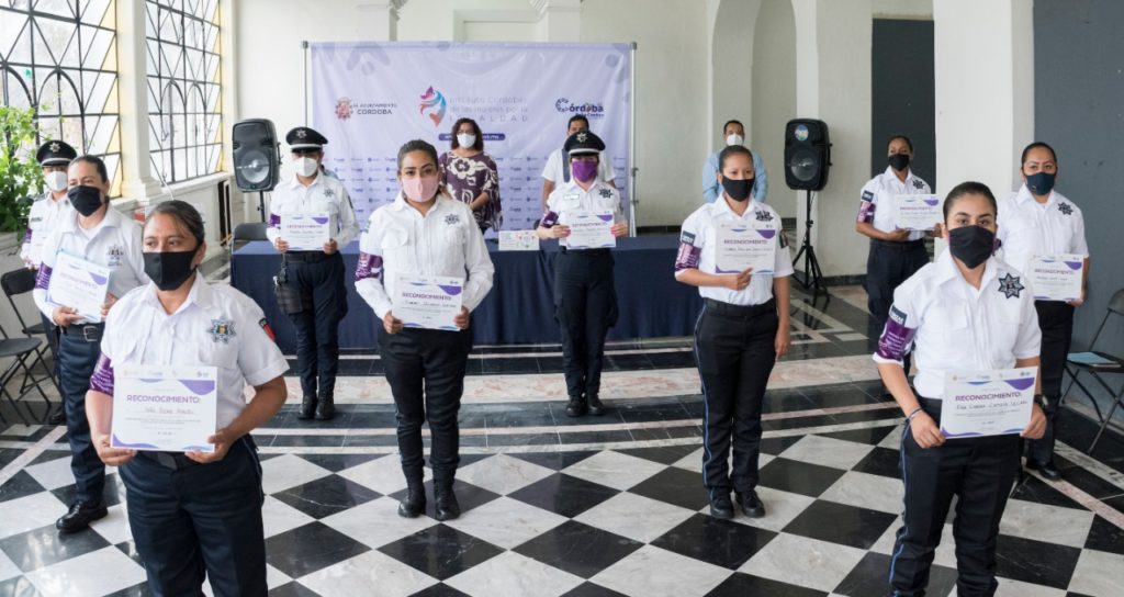 Córdoba cuenta con policía incluyente y con perspectiva de género, para trabajar a favor de mujeres violentadas: ICMI