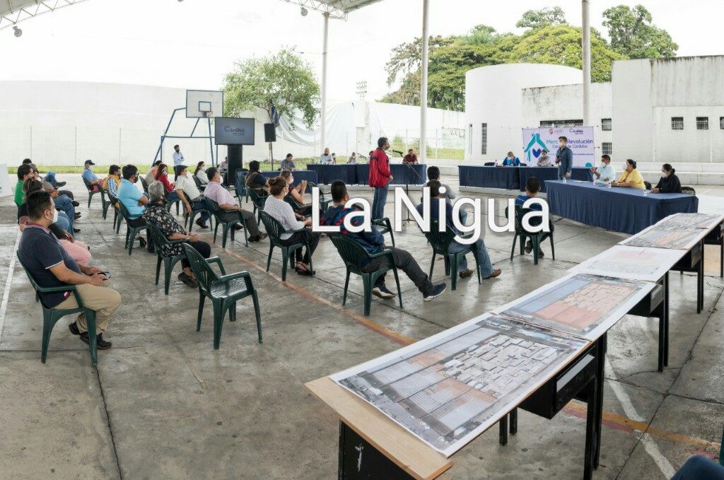 Autoridades municipales presentan proyecto de reconstrucción del mercado Revolución