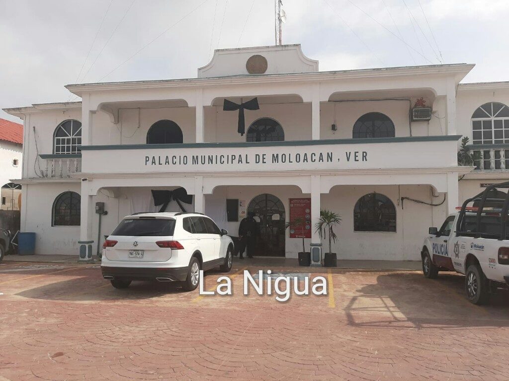 En Moloacan la transformación de AMLO y Vicky continúa