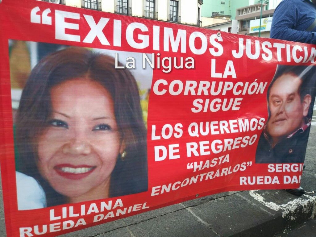 Se manifiestan familiares de comerciantes desaparecidos