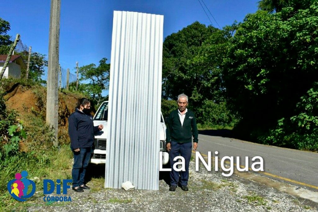 Realiza DIF Municipal segunda entrega de láminas del programa “Mejoramiento a la Vivienda y la Comunidad”