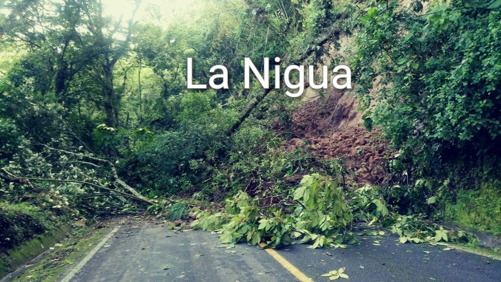 VÍA ALTERNA POR DESLAVE EN CARRETERA FEDERAL