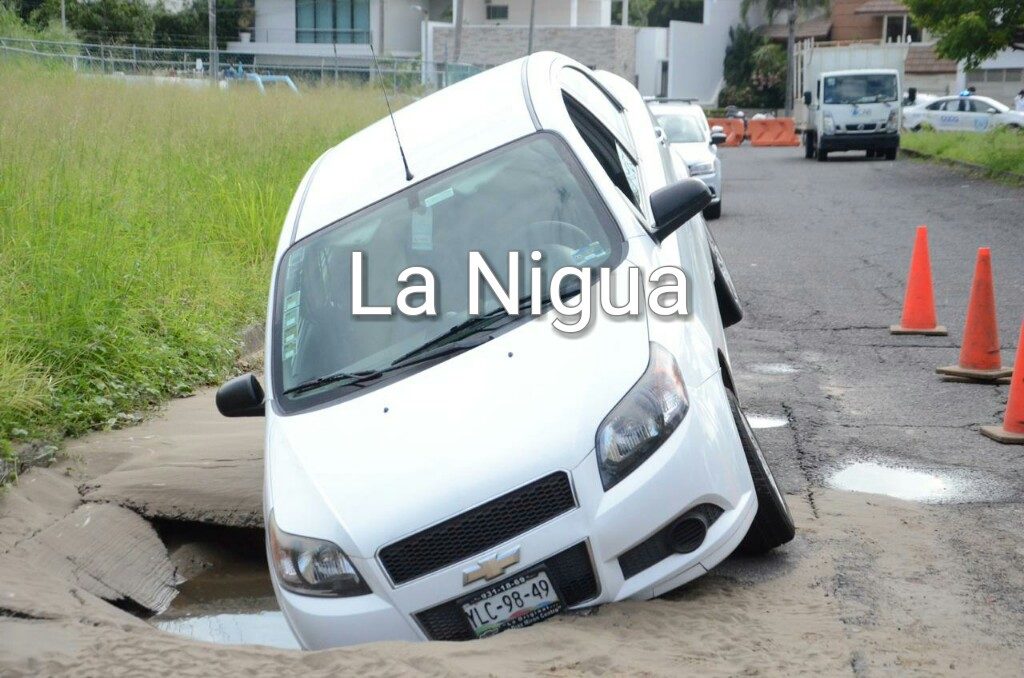 Caen a un “Cráter”