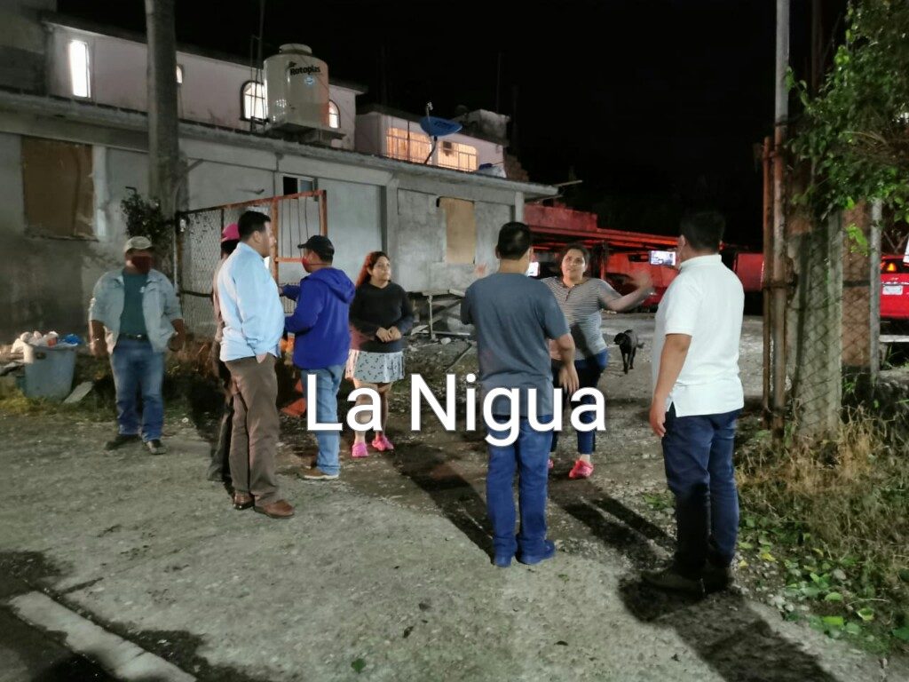 Taxistas de Huatusco, intentan estropear escena del crimen