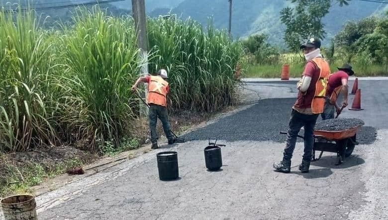 Intensifica Ayuntamiento de Ixtaczoquitlán programa de Bacheo 2 IMG 20200831 WA0069