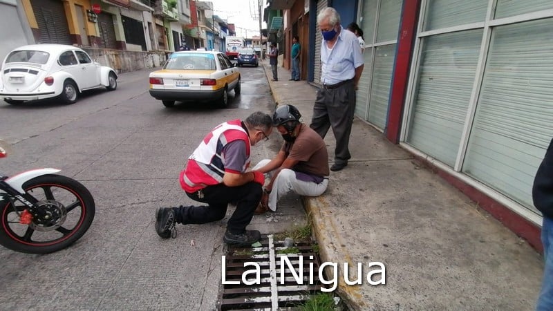 Taxi vs moto: 1 lesionado.