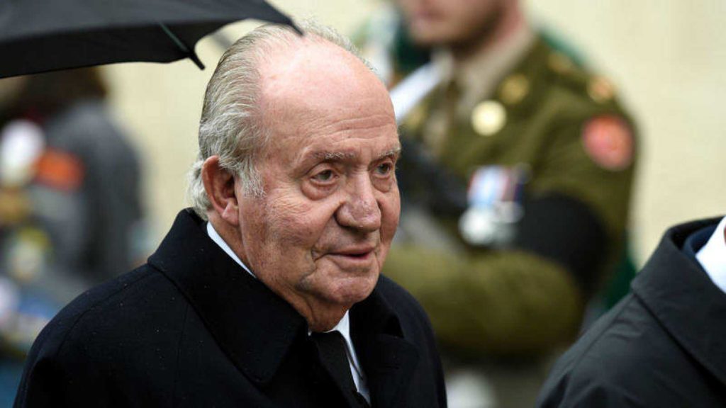 Con sus finanzas bajo escrutinio, el rey emérito Juan Carlos I abandonó España