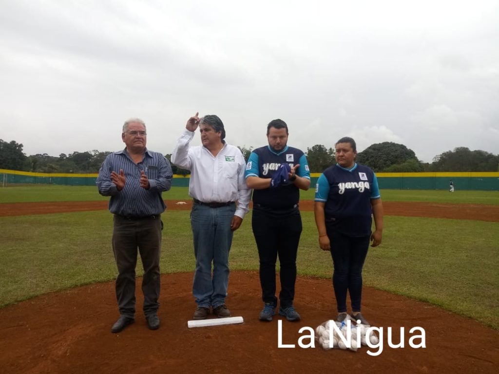 Creo que en un mes podría haberEntrenamientos de beisbol: Liliana