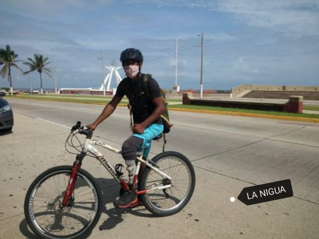 Le roban su bici a Emmanuel, su única herramienta de trabajo. 1 IMG 20200901 132158