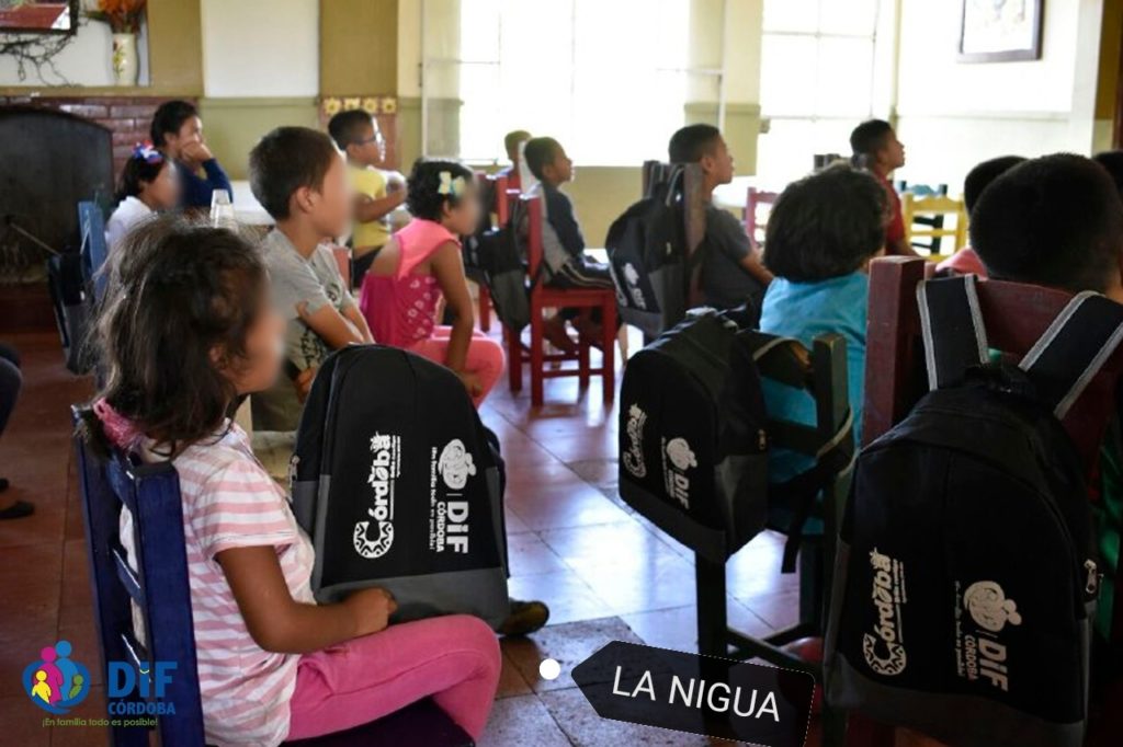 EQUIPA DIF A NIÑOS Y JOVENES DE CASA HOGAR 4 IMG 20200901 152404