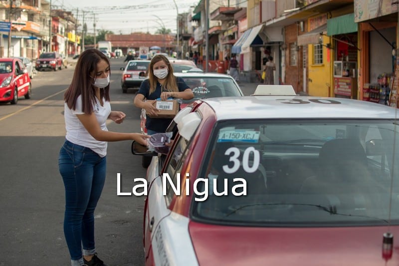 DIF Fortín realiza entrega de cubrebocas en el primer cuadro de la ciudad