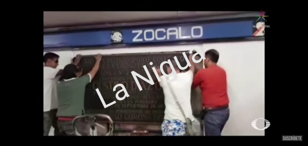 Retiran placas de Gustavo Díaz Ordaz