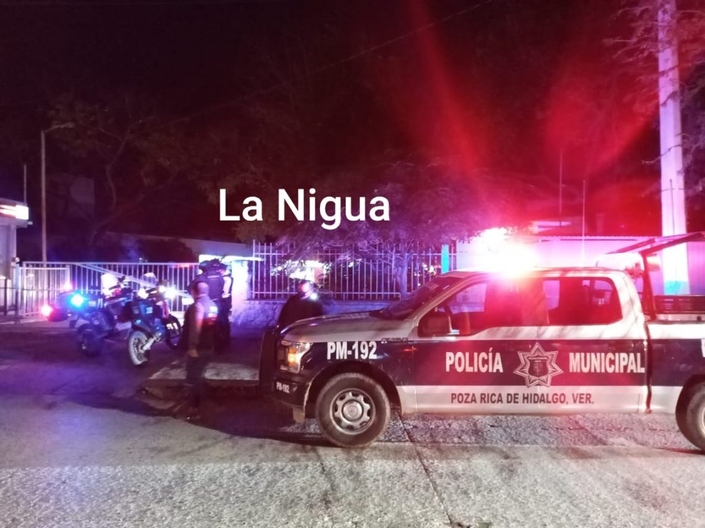 Ejecutan a una persona tras persecución y termina al interior de la UIPJ de Poza Rica