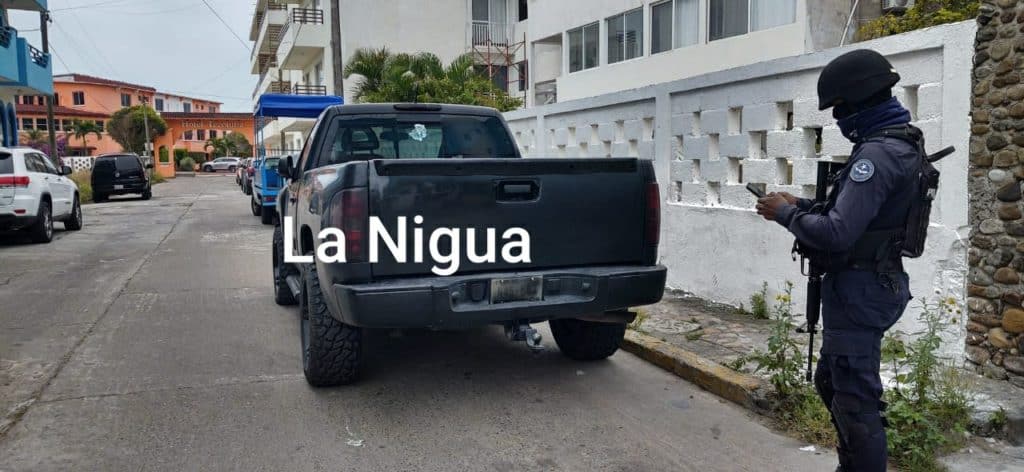 Asegura SSP en su IV Región, una camioneta con reporte de robo en Tecolutla 2 20210331 2117203035758944593397061