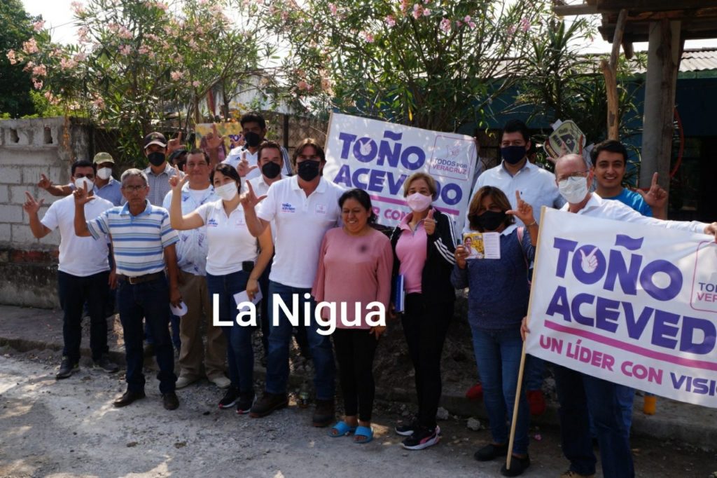 Toño Acevedo avanza con paso firme.