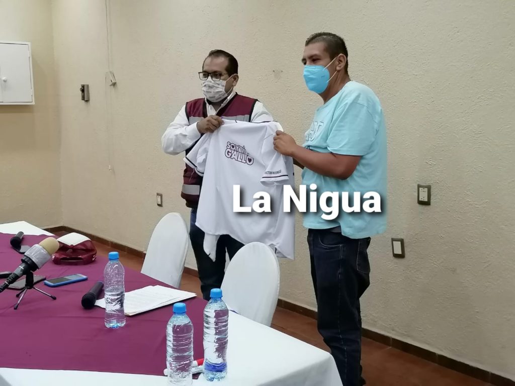 Deja proyecto del PES para irse con el candidato de MORENA, Héctor Rodríguez Cortés