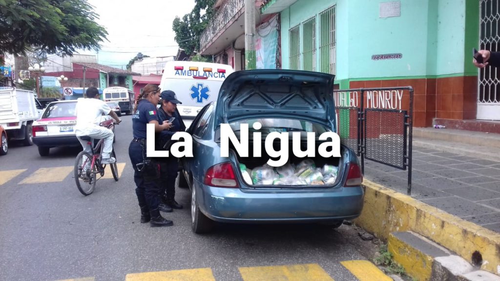 Detienen a repartidores de despensas del PT