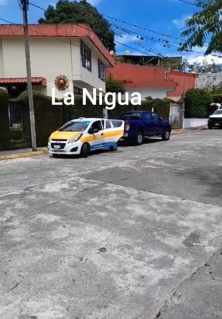 “Levantan” a taxista.