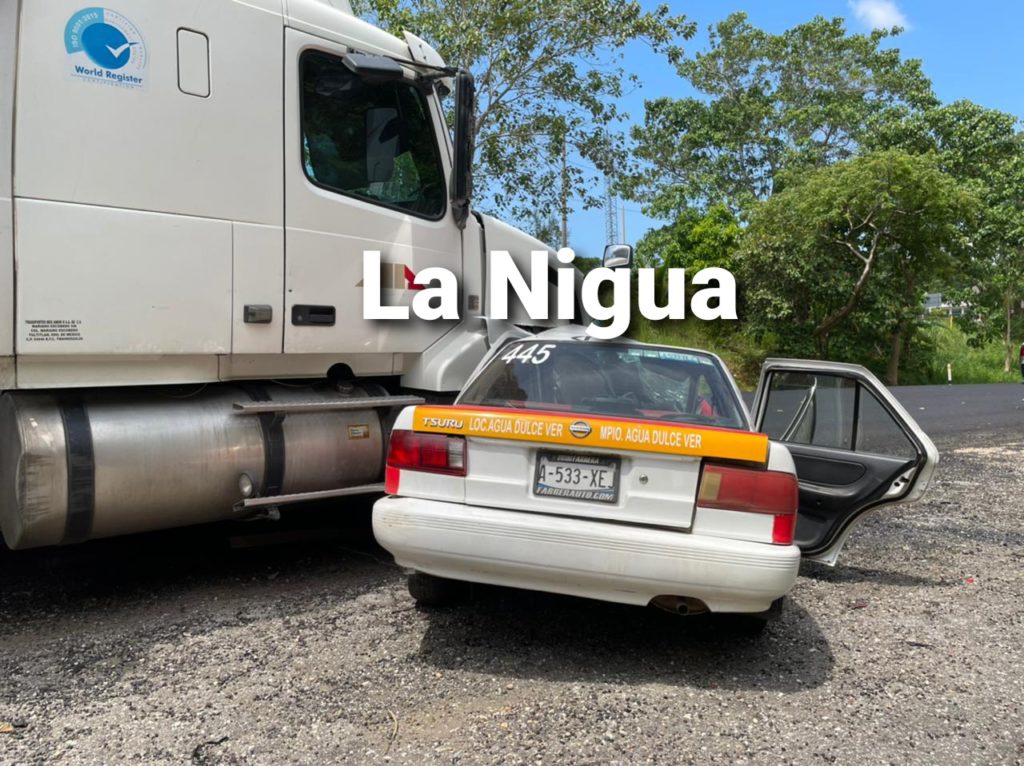 Choca tráiler contra taxi 1 20210812 090411