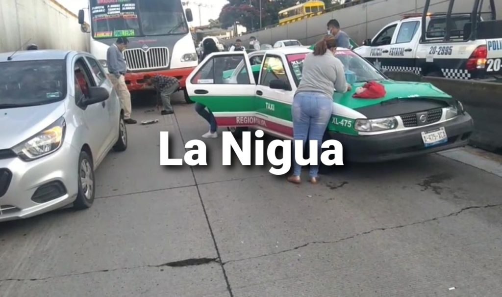 Caramabola en el distribuidor vial Araucarias