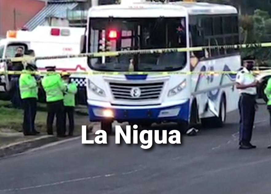 Autobús atropella y mata a elemento de Tránsito. 2 20210925 142408