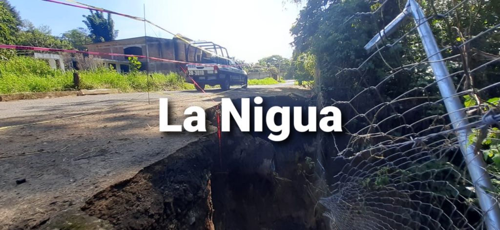 En malas condiciones carreteras de Tlalnelhuayocan 1 20210928 141811