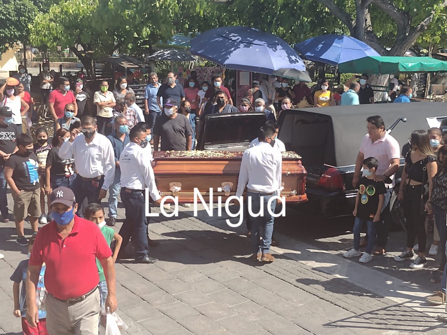 Con aplausos despiden burócratas papantecos al dirigente Othón Sánchez Martínez