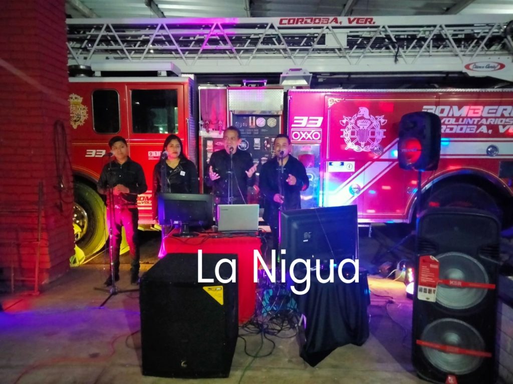 Todos unidos a favor de Bomberos