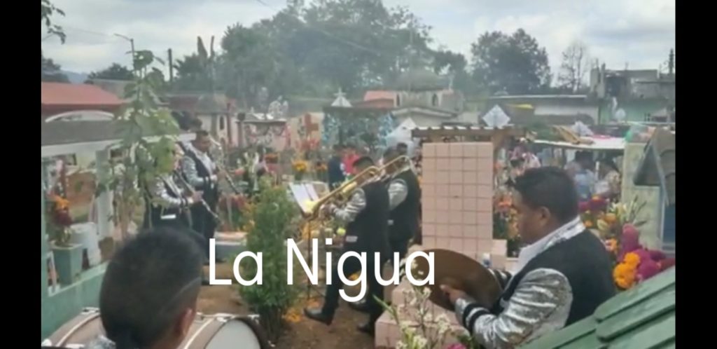 Ixhuatlancillo recuerda a sus muertos.